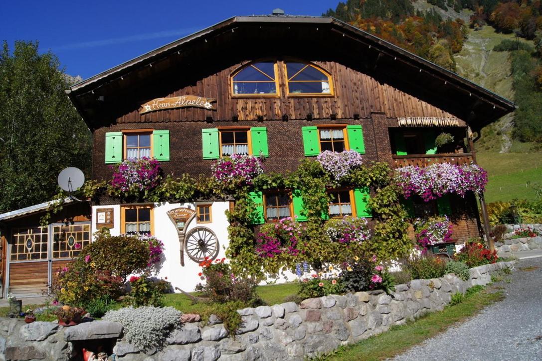 Haus Aelpele Apartment Klosterle am Arlberg Luaran gambar