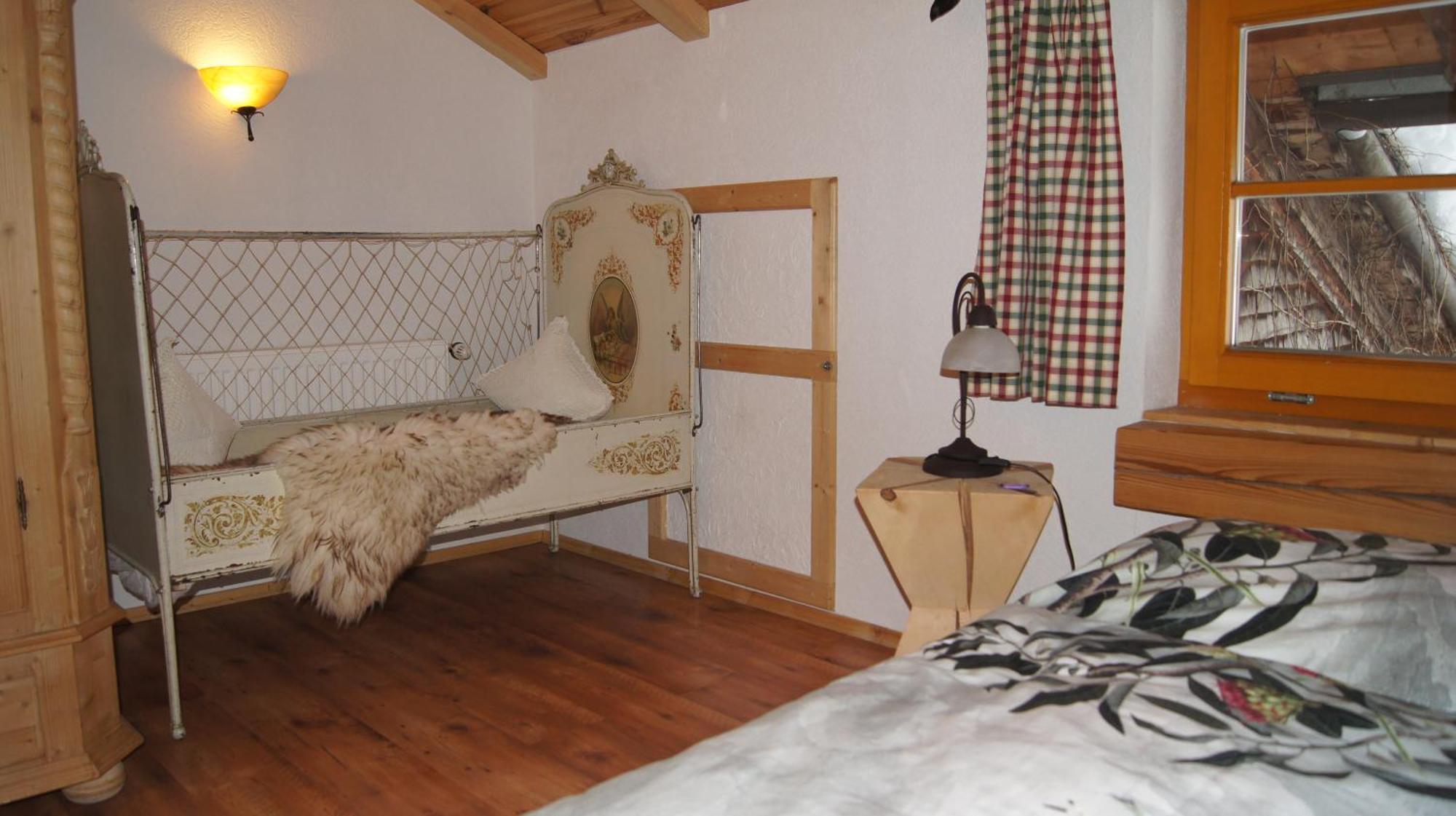 Haus Aelpele Apartment Klosterle am Arlberg Bilik gambar